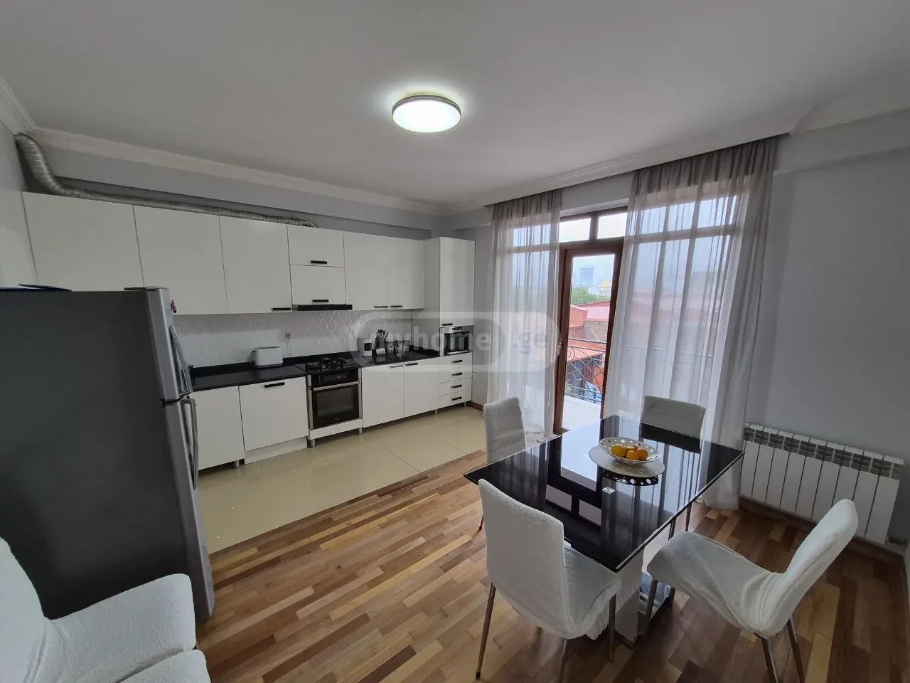 კ. გამსახურდიას ქუჩა 16 - 5 rooms
