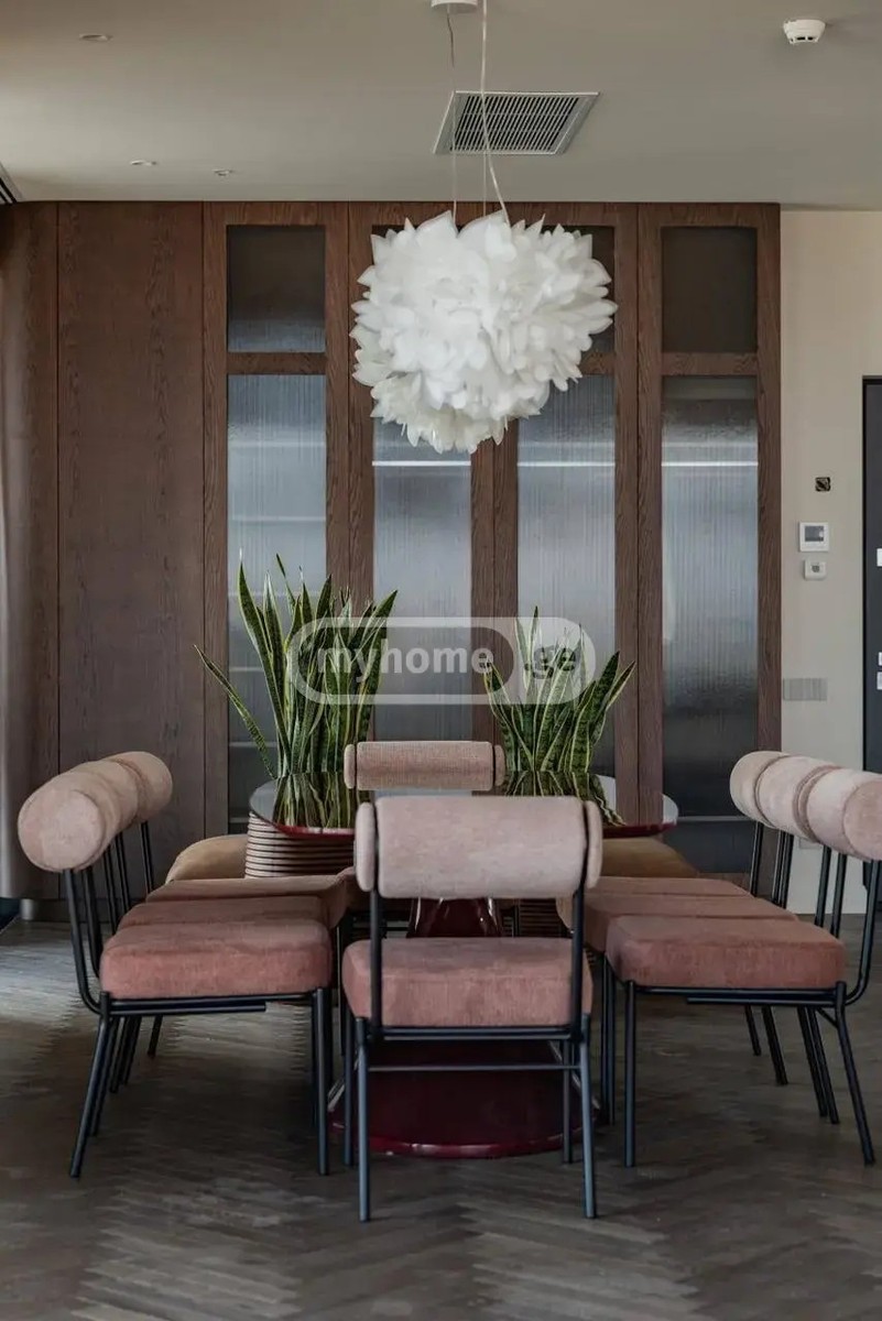 ნეკერჩხლის ქუჩა 6 - 6 rooms