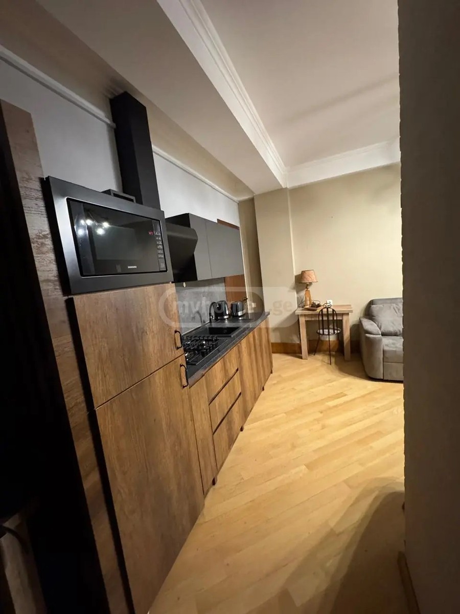 ინგოროყვა პ. ქ.  - 3 rooms