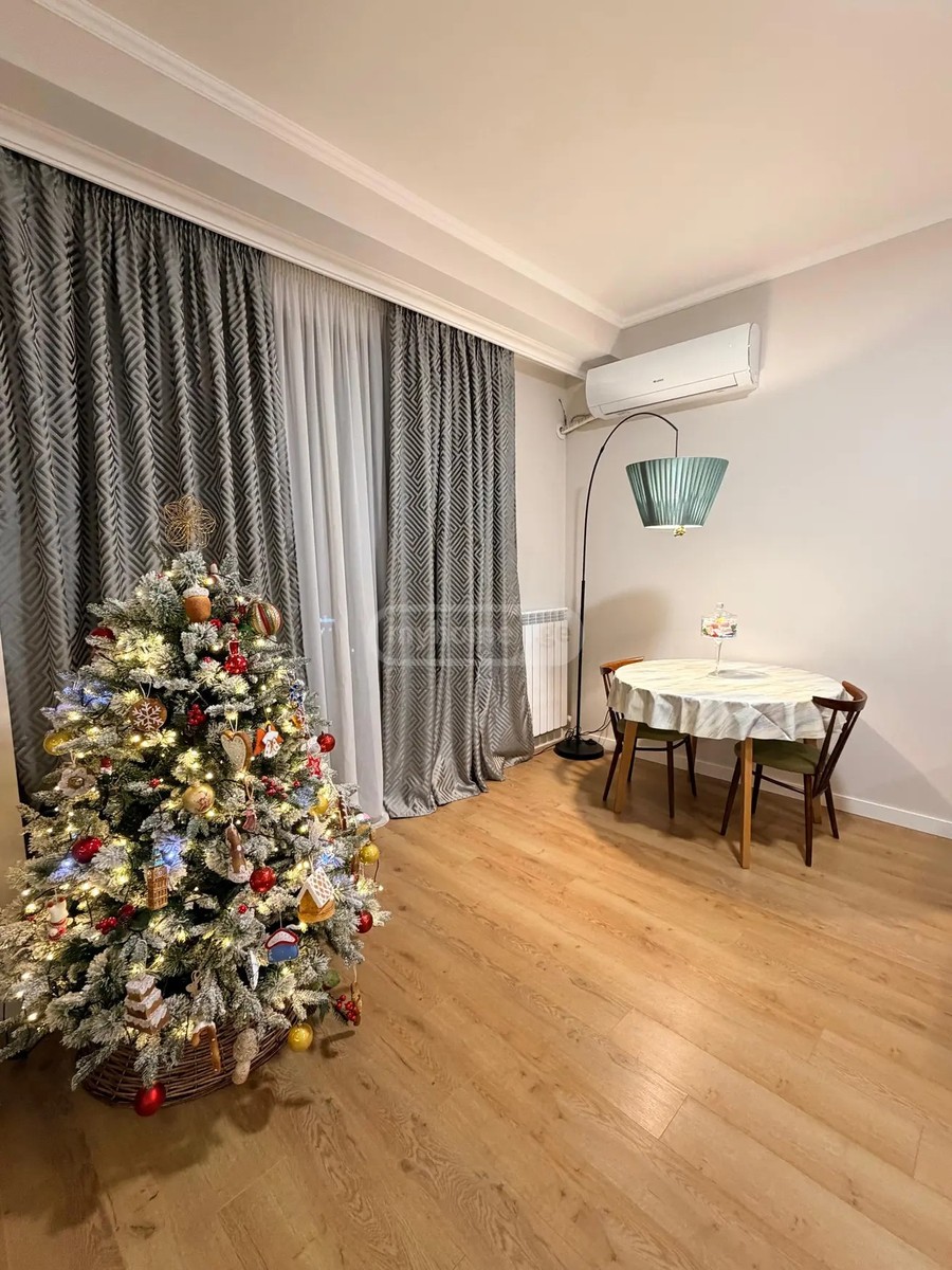 უნივერსიტეტის ქ.  - 3 rooms