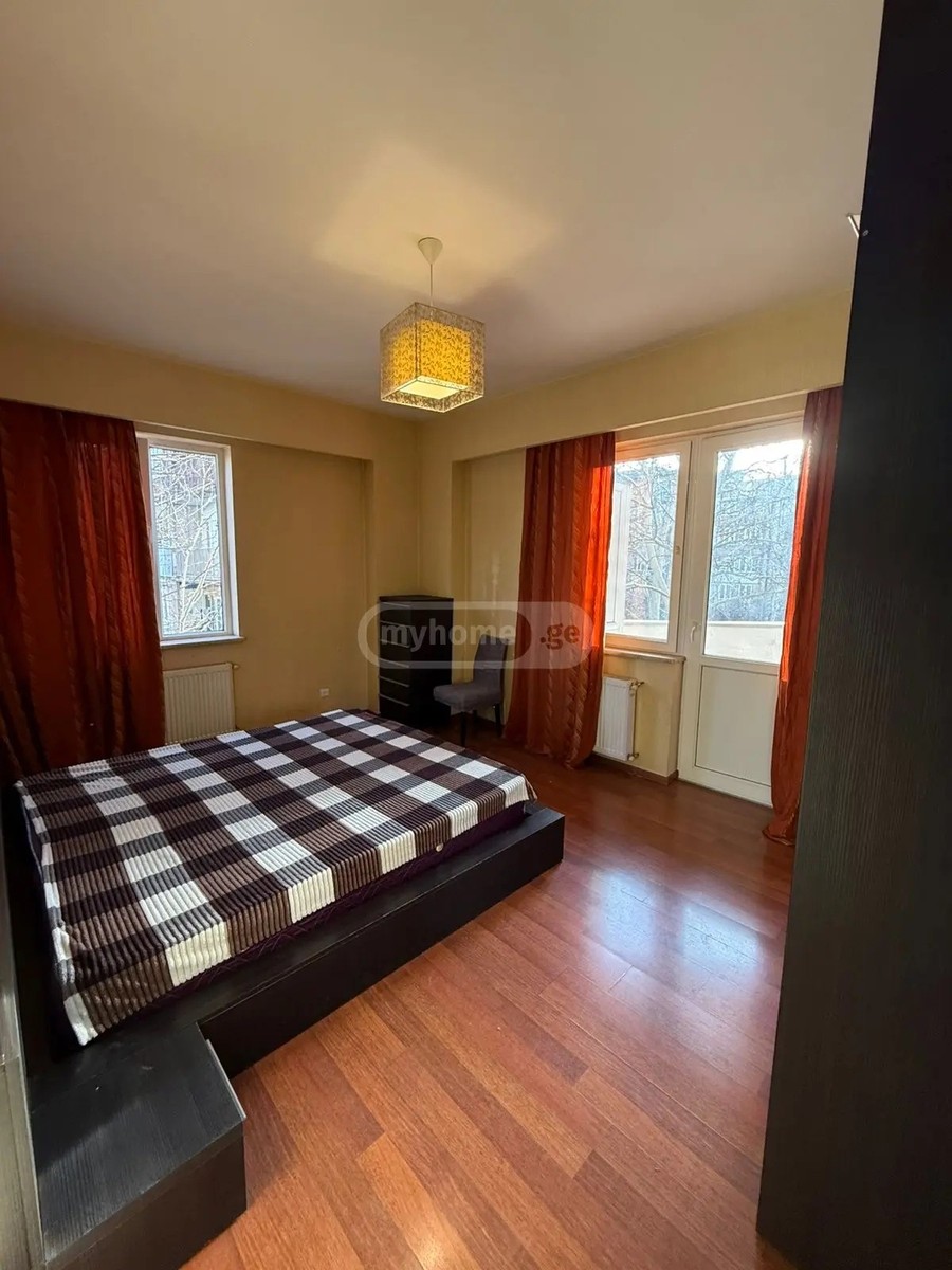 ყაზბეგის გამზ. 24ბ - 3 rooms