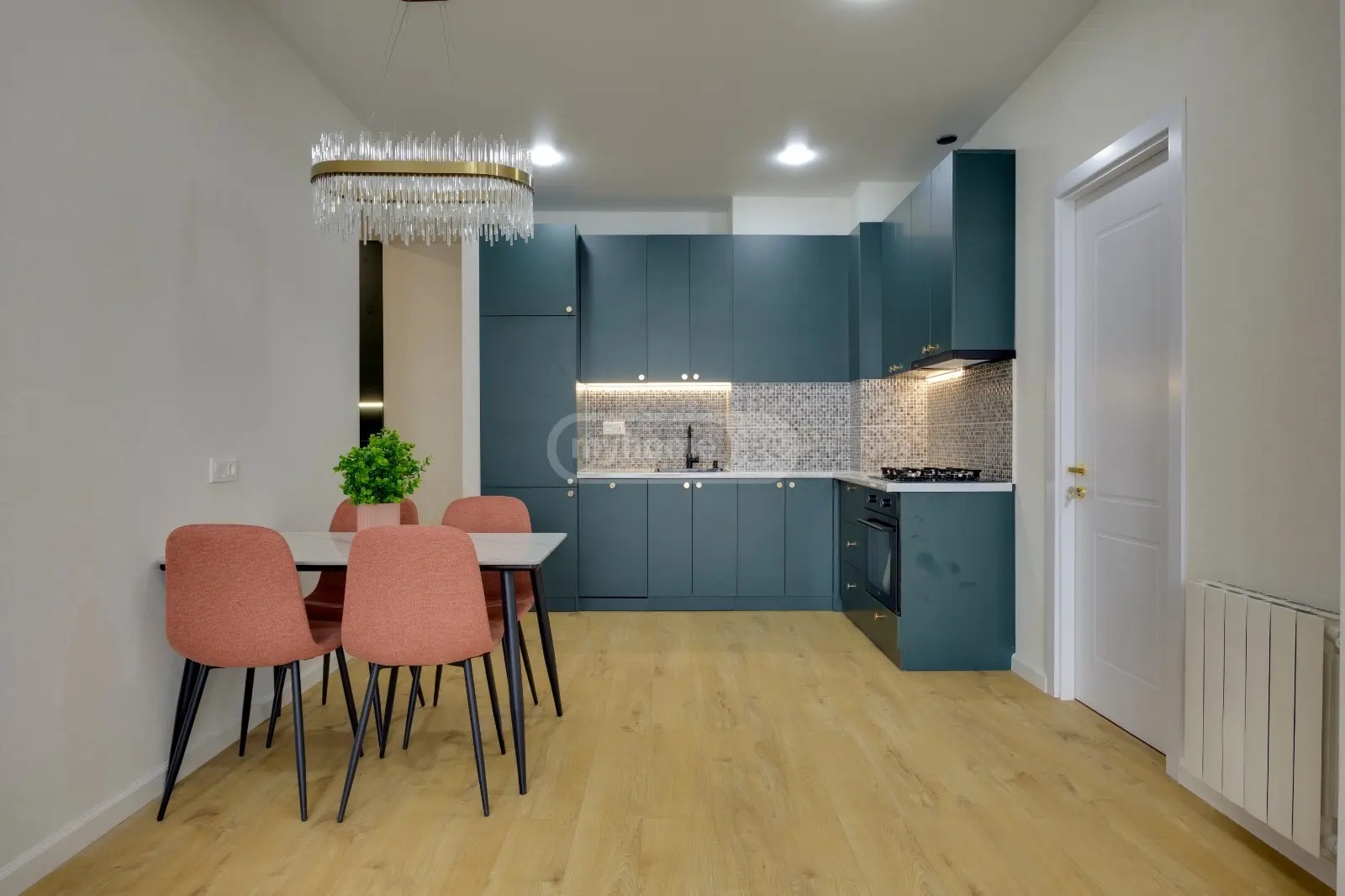 დავარის ქ. 38 - 3 rooms