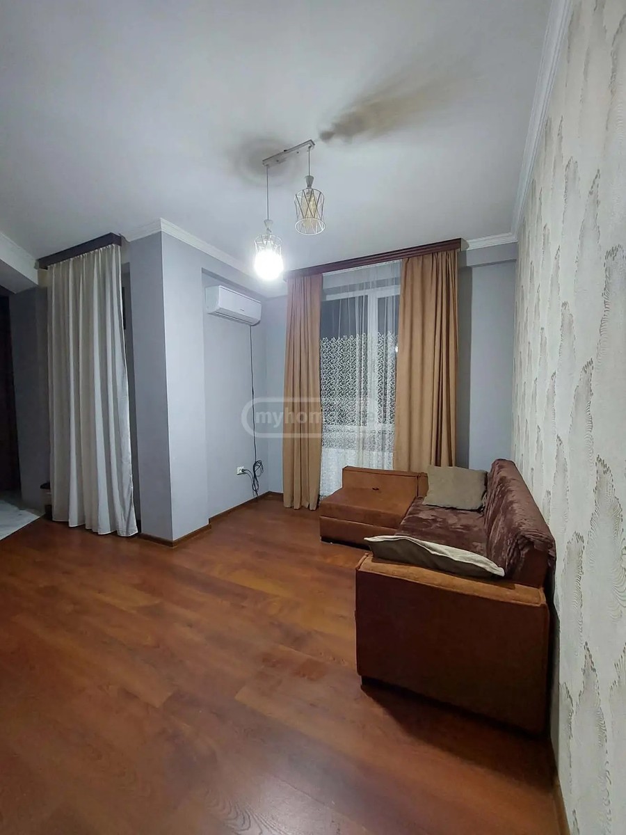 ქერჩის ქ. 8 - 2 rooms