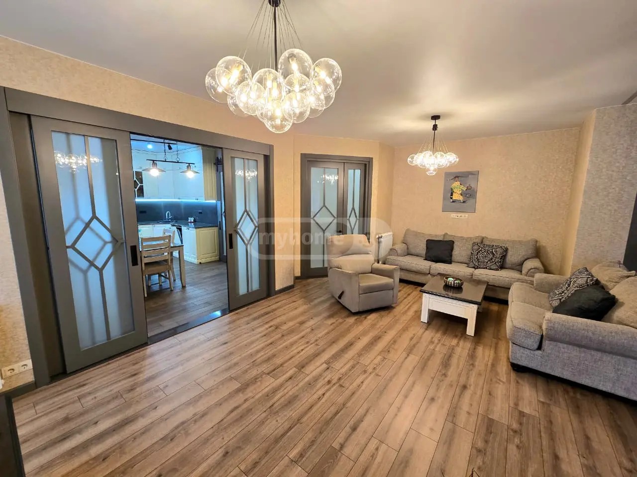 გორგასალი ვ. ქ.  - 5 rooms