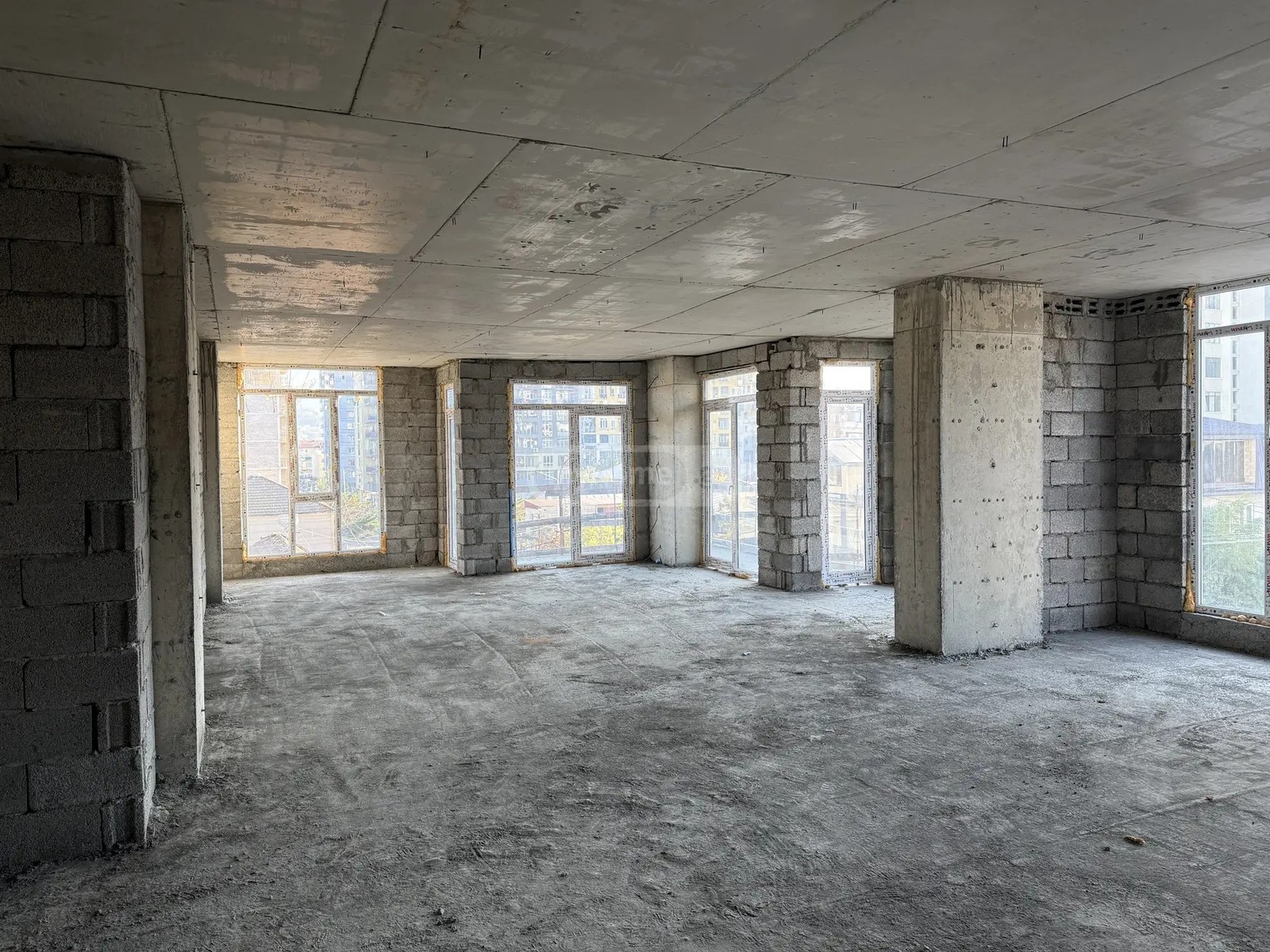 ჩაიკოვსკი პ. ქ. 66 - 4 rooms