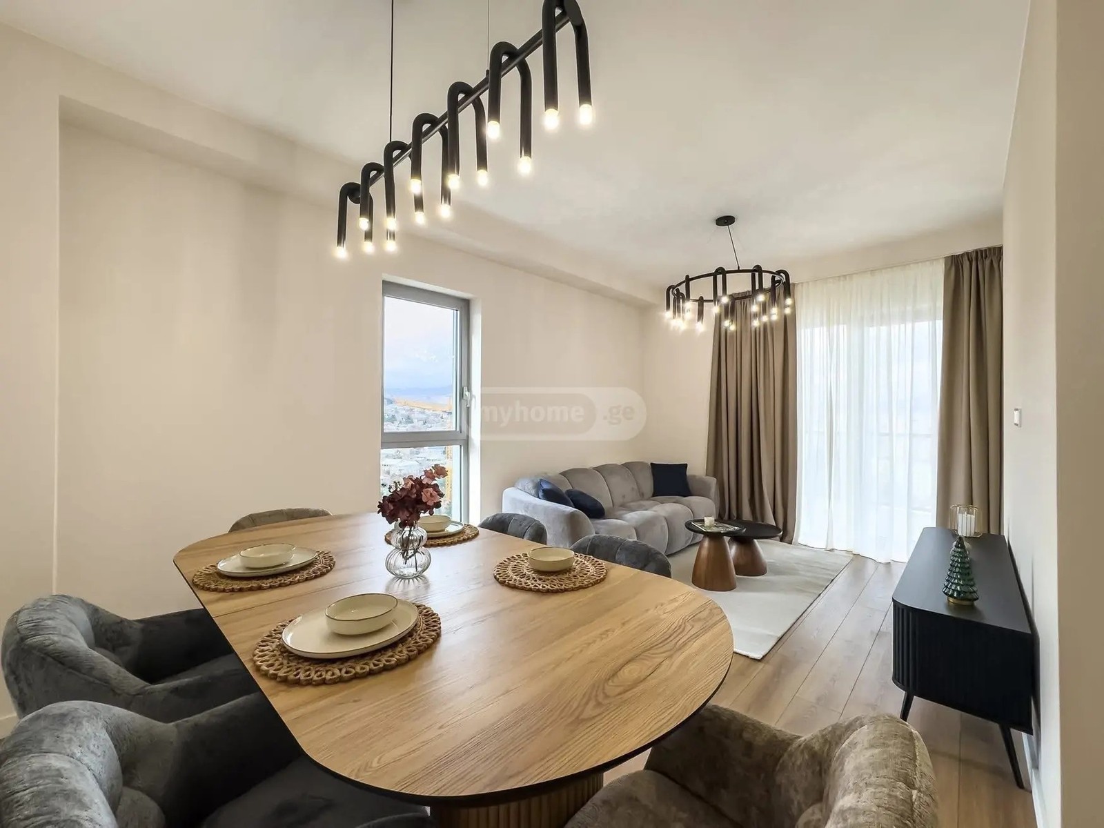 მარშალ გელოვანის გამზ.  - 4 rooms