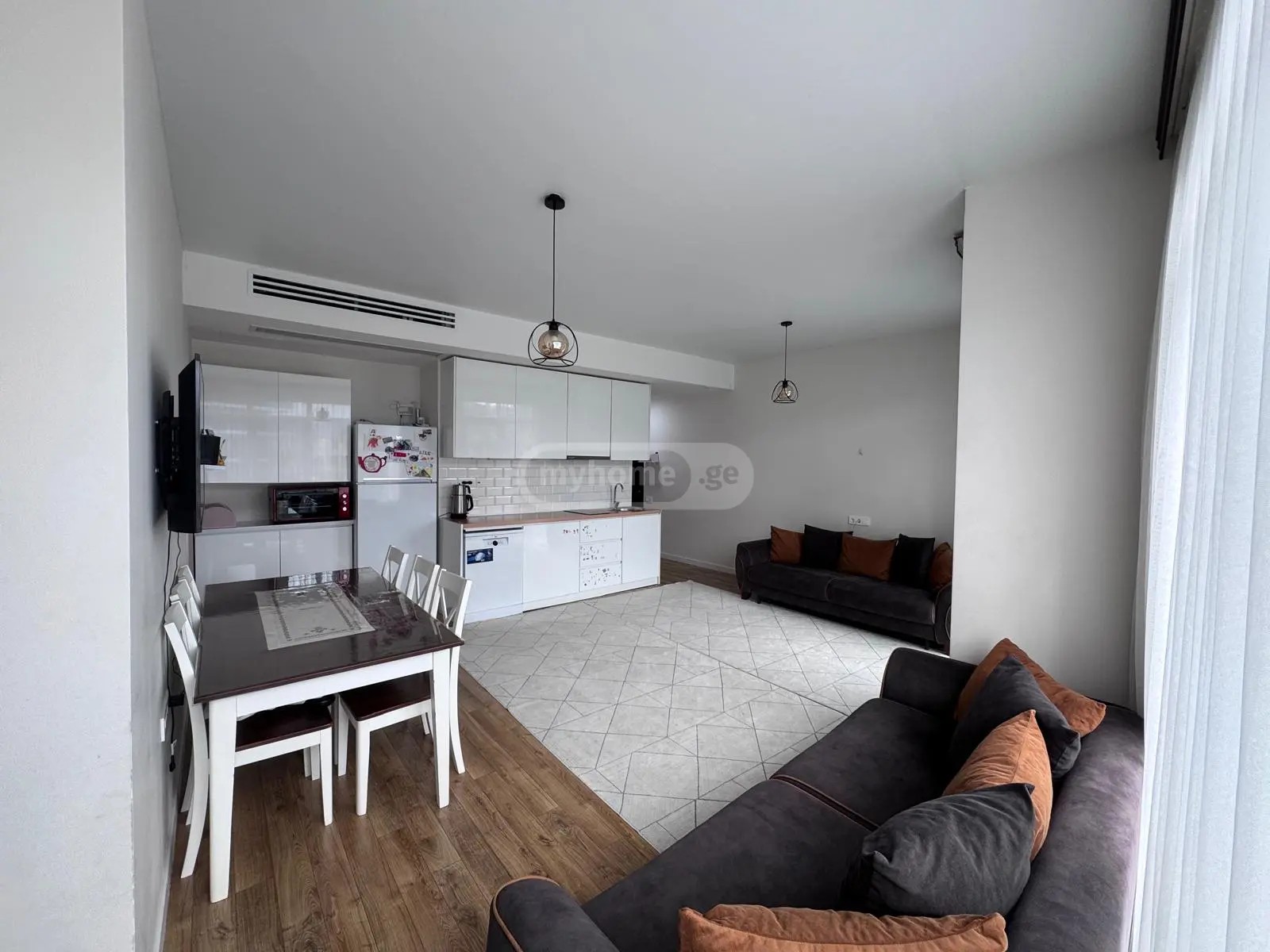 ლეხ და მარია კაჩინსკების ქუჩა  - 3 rooms