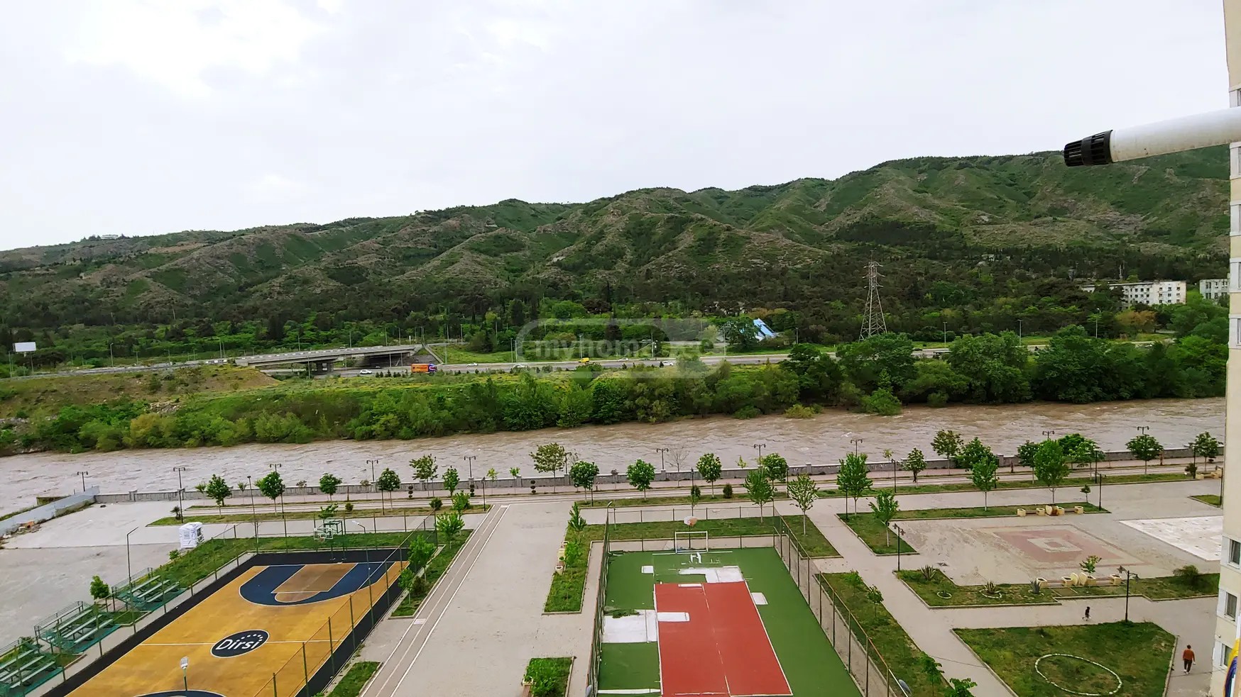 ნადირაშვილი შ. ქ.  - 3 rooms