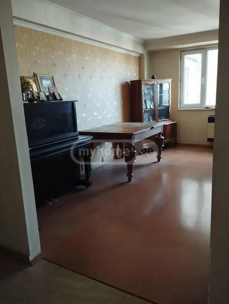 გიორგი ბრწყინვალეს ქ.  - 3 rooms