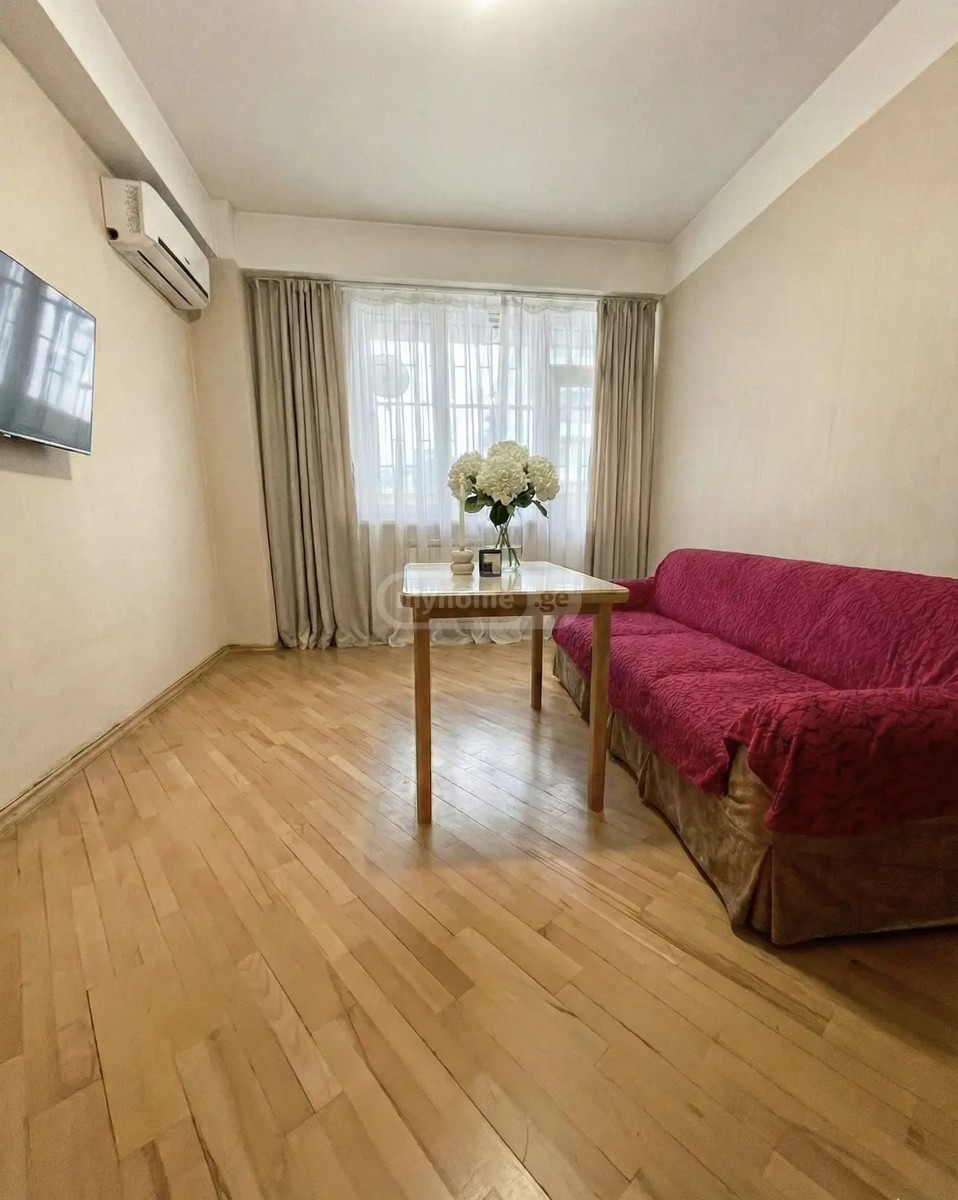 ლორთქიფანიძე ო. ქ. 32 - 4 rooms