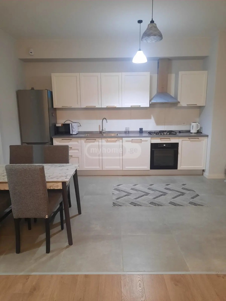 მარშალ გელოვანის გამზ.  - 4 rooms