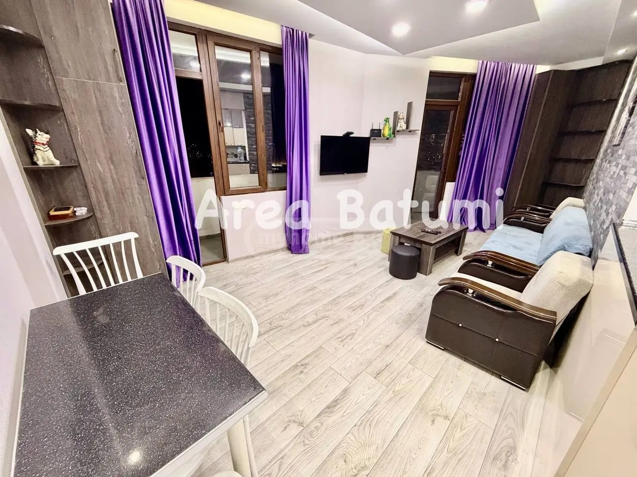 ფრიდონ ხალვაშის გამზ. 364, ბათუმი, საქართველო - 3 rooms