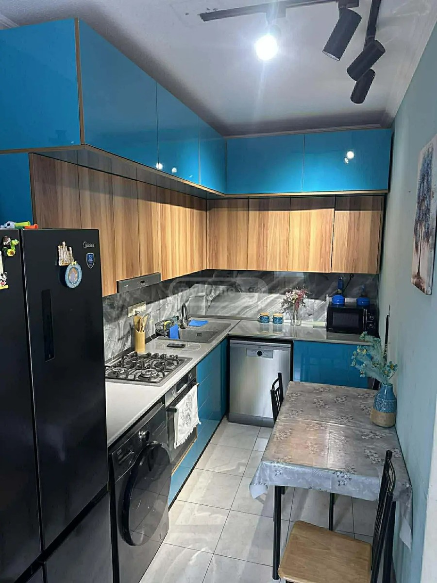 ლეონიძის ქ. 4 - 4 rooms