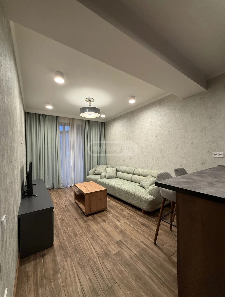 პოლიტკოვსკაია ა. ქ. (ჯიქია) 33b - 2 rooms