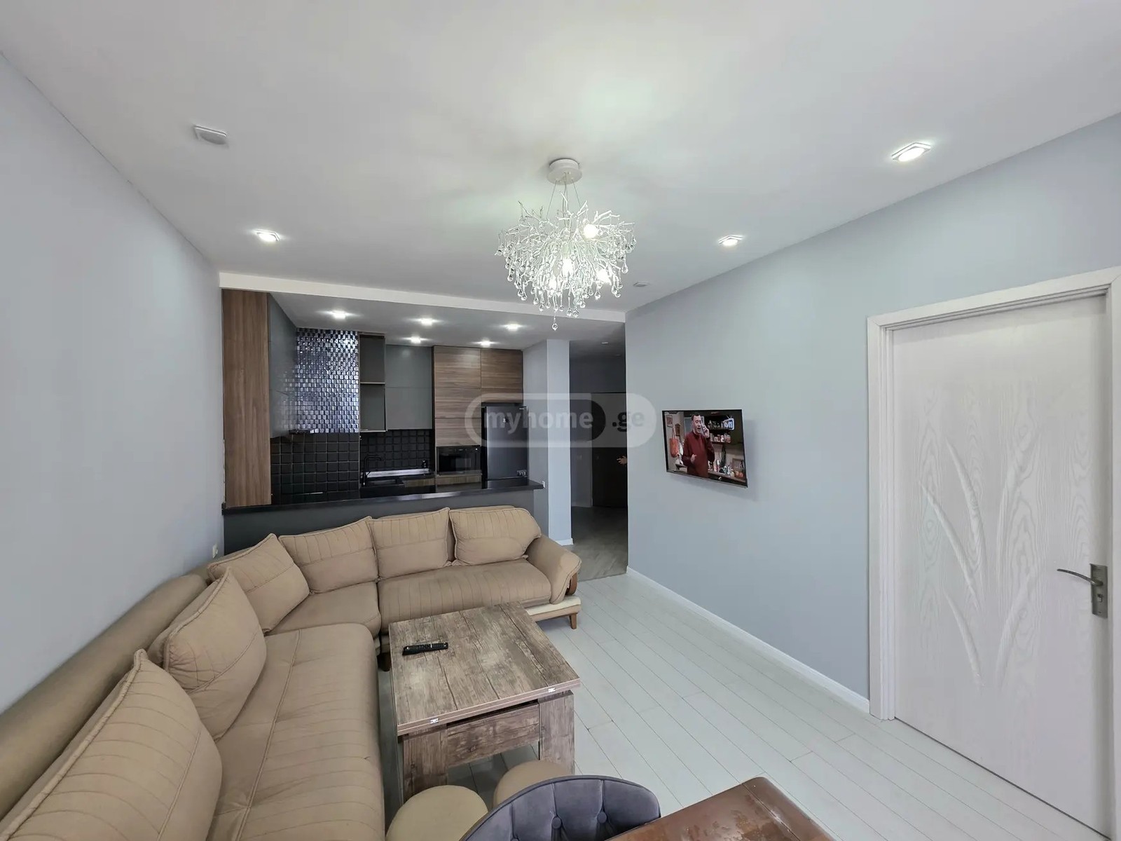 ჭავჭავაძე ი. ქ. 37 - 4 rooms