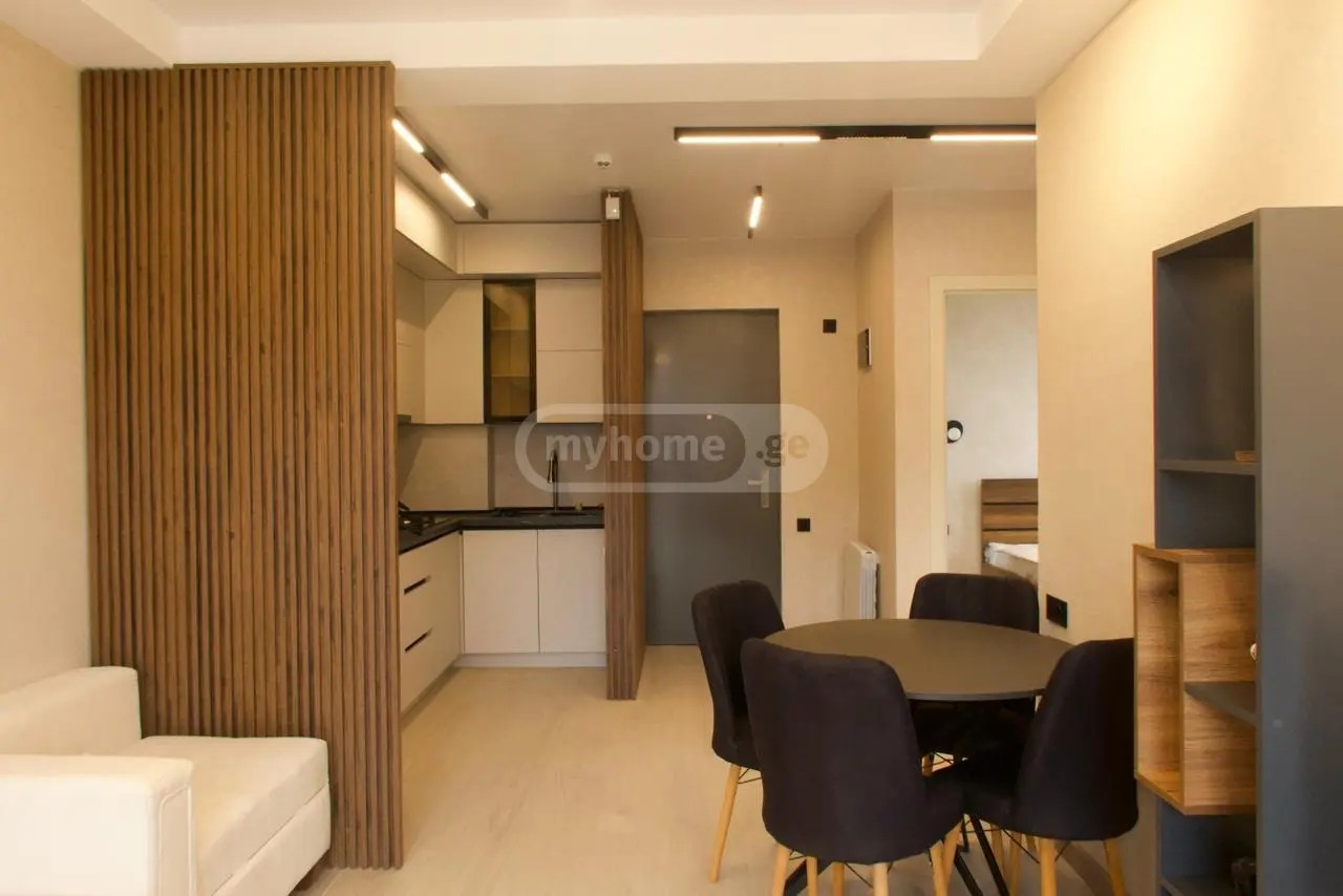 პოლიტკოვსკაია ა. ქ. (ჯიქია) 40ა - 3 rooms