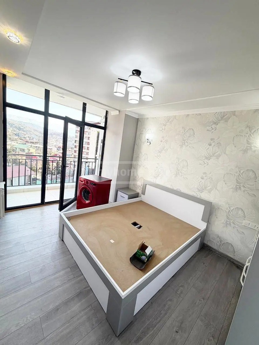 ბაგრატიონის ქუჩა 69 - 3 rooms