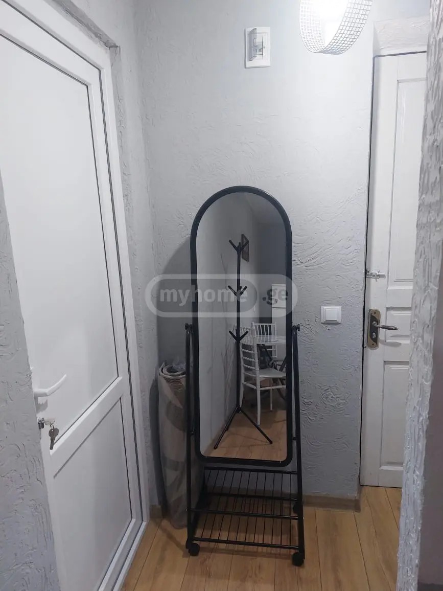 ჭავჭავაძის გამზ. 11 - 1 rooms