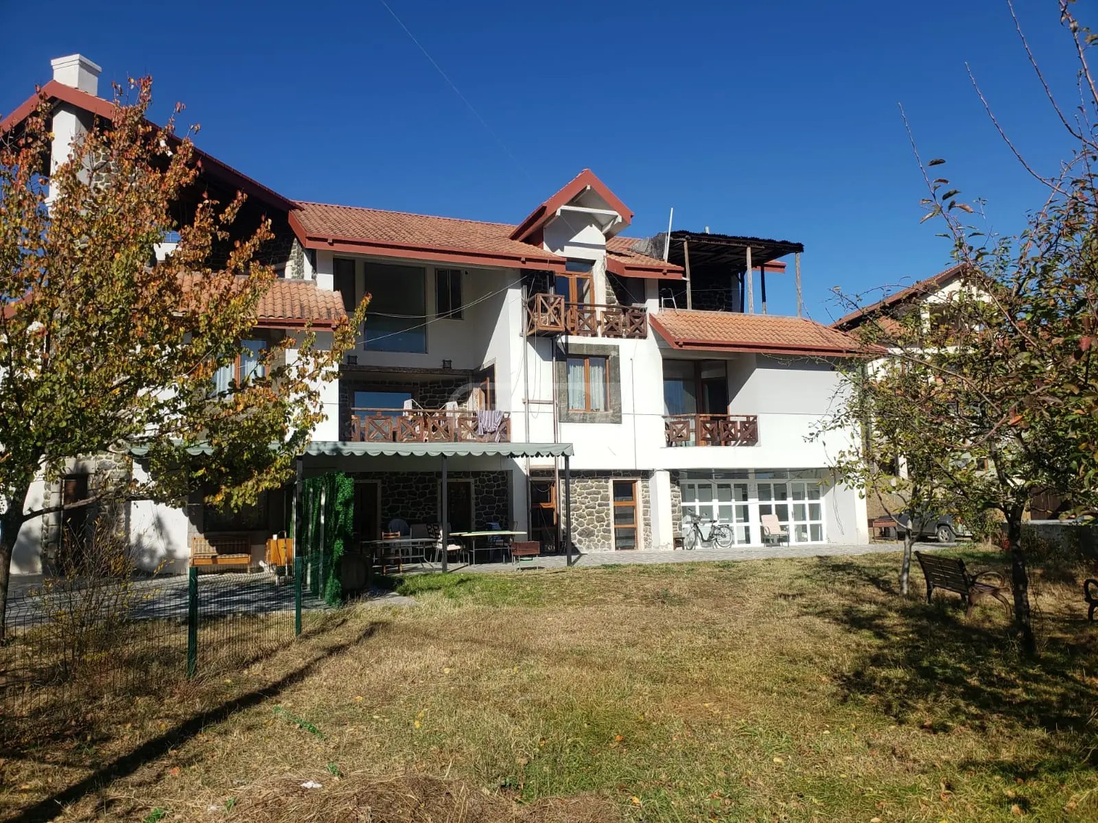 ძოწის ქ. 23 - 6 rooms