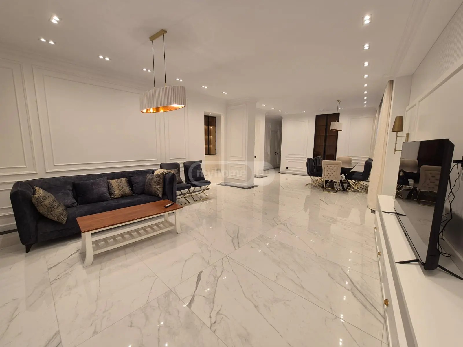 უნივერსიტეტის ქ.  - 5 rooms