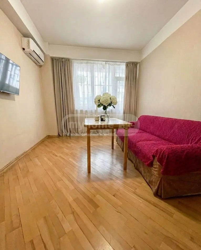 ლორთქიფანიძე ო. ქ. 32 - 3 rooms