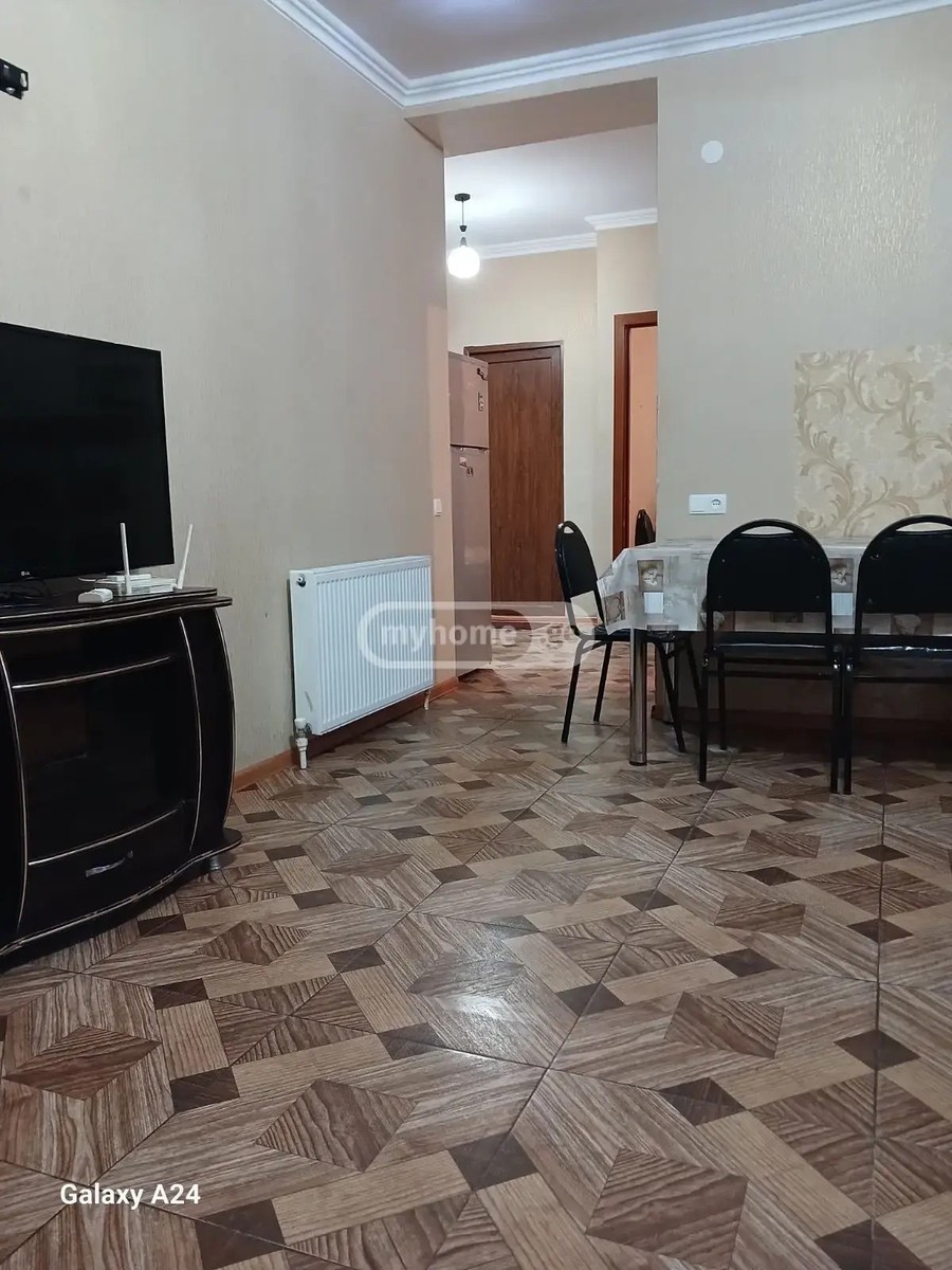 ბუხაიძის ქ. 10 - 4 rooms