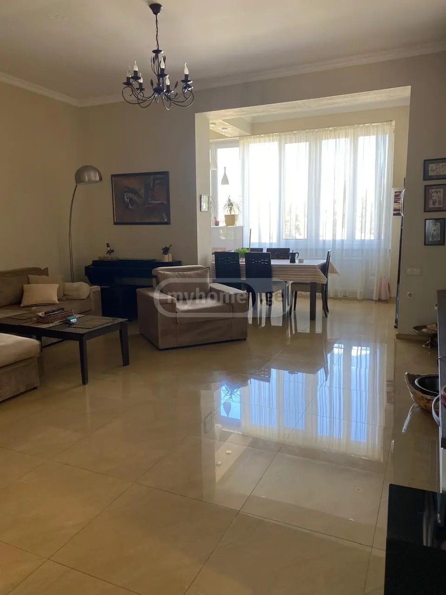 უზნაძე დ. ქ. 4 - 5 rooms