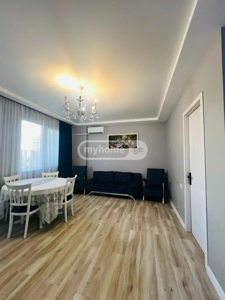 აღმაშენებლის ქ. 38 - 4 rooms