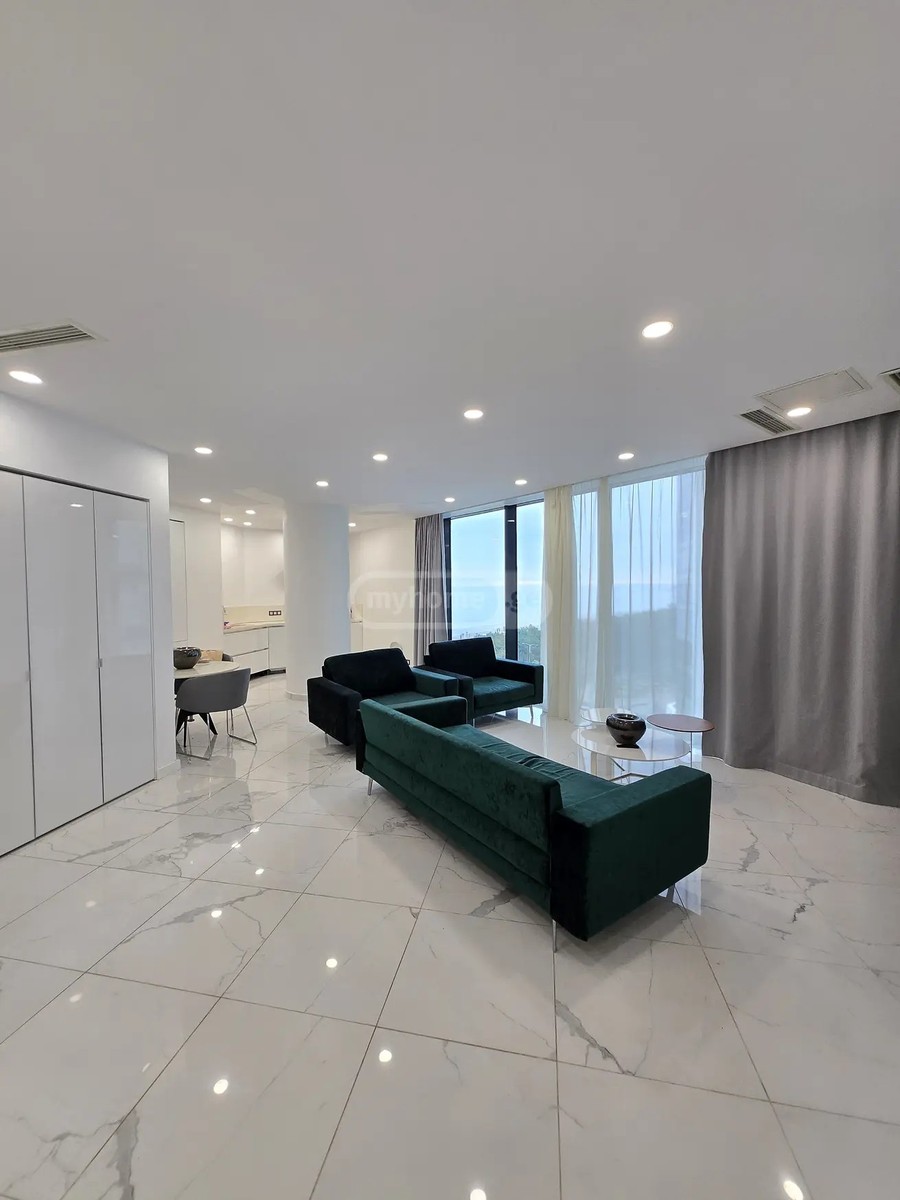 რუსთაველის ქ. 40 - 3 rooms