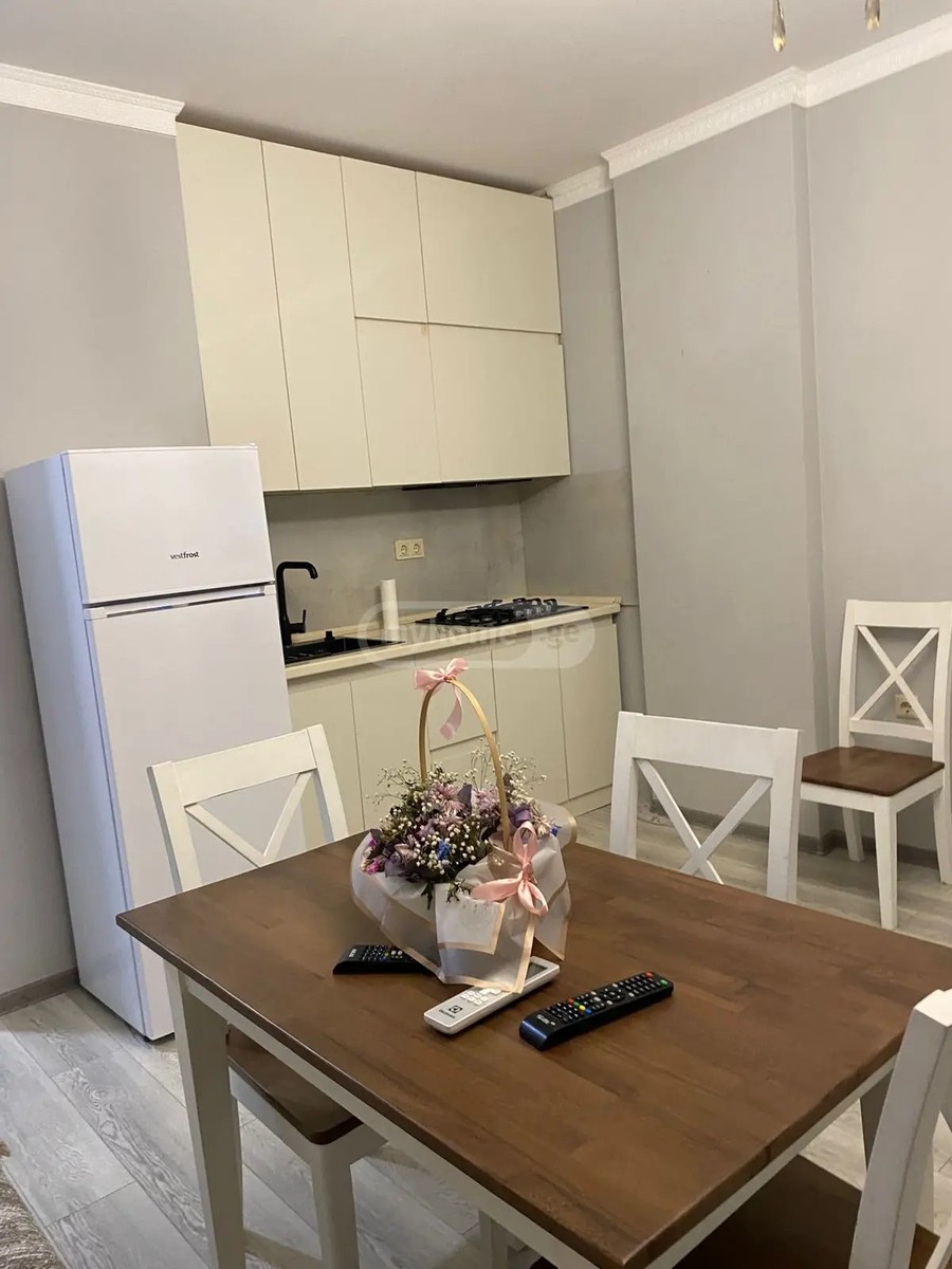 აღმაშენებლის ქ.  - 1 rooms