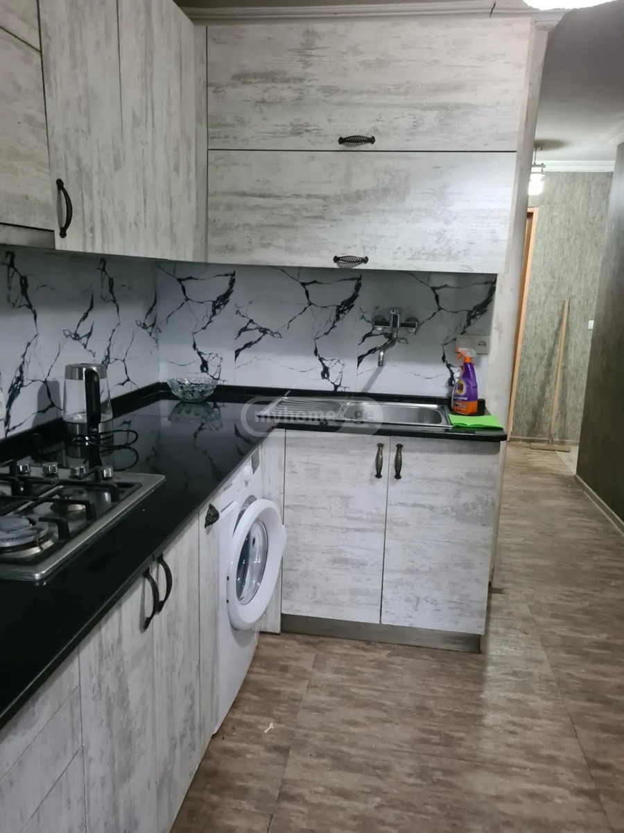 ვარკეთილის მასივი III - IV კვარტ.  - 3 rooms