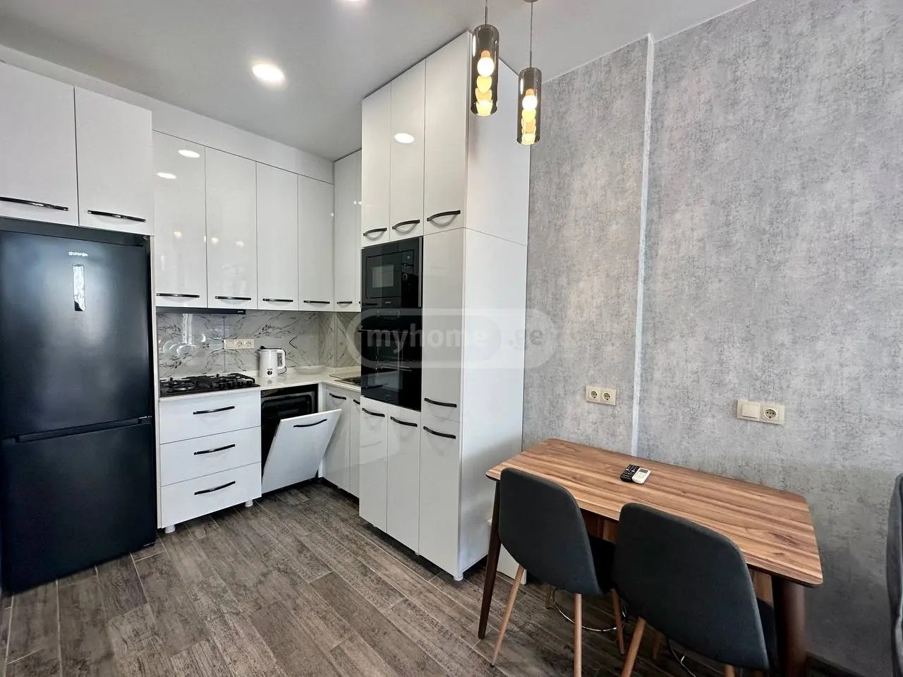 აბუსერიძე ტ. ქ. 5 - 2 rooms