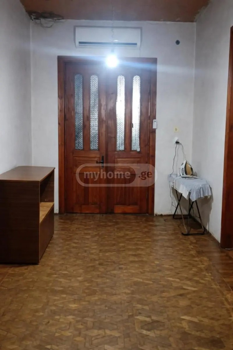 მესხიშვილი ლ.  III შეს.  - 5 rooms