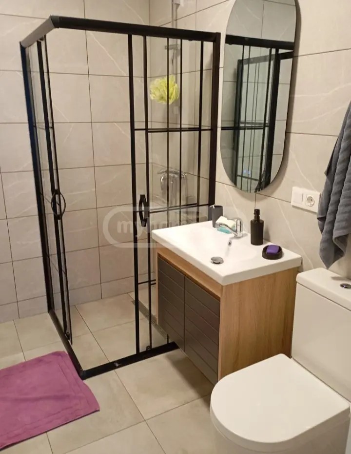 პოლიტკოვსკაია ა. ქ. (ჯიქია) 22 - 1 rooms