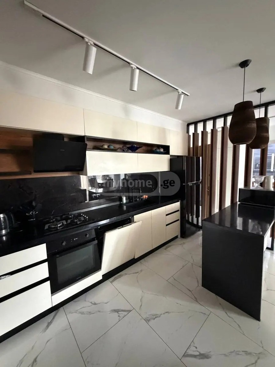 კომახიძე მ. ქ. 97 - 3 rooms