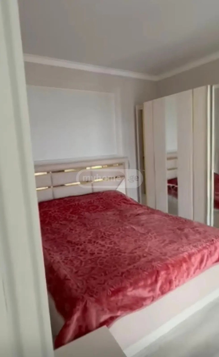 გენერალ ასლან აბაშიძის ქუჩა 1 - 3 rooms