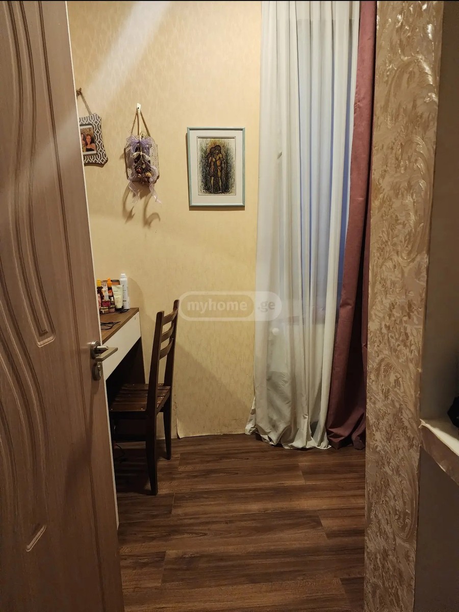 ირემაშვილის ქ. 36 - 4 rooms