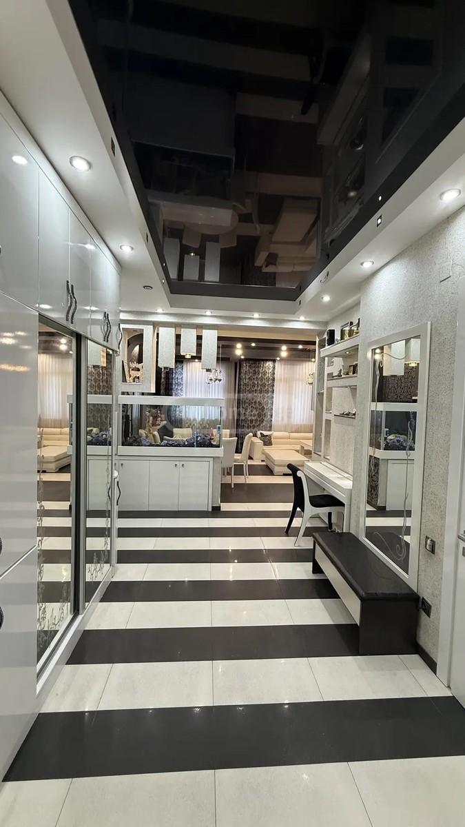 გორგასალი ვ. ქ. 110 - 4 rooms