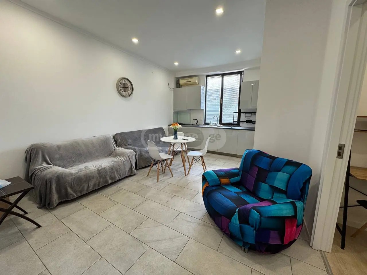 დოესის ქ. 25 - 3 rooms