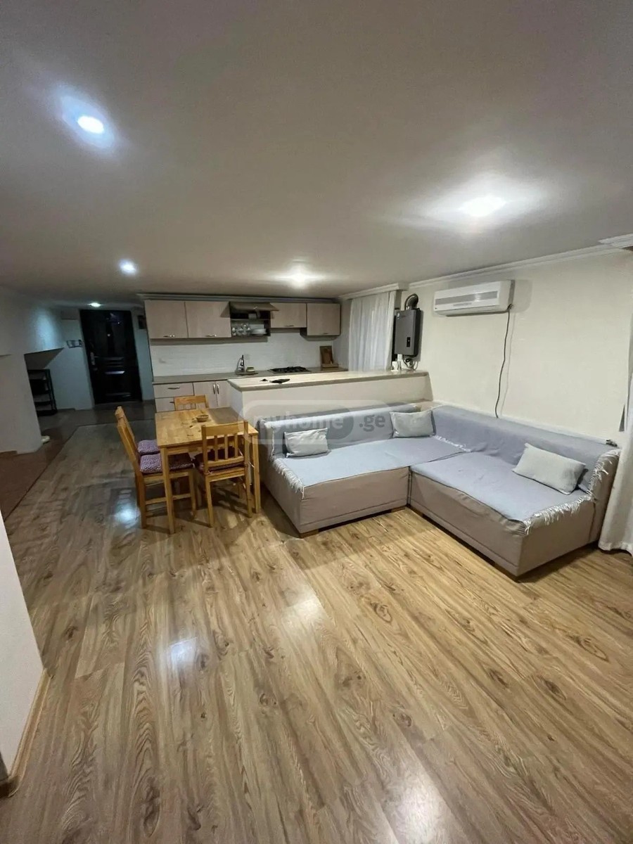 აბუსერიძე ტ. ქ. 21ბ - 3 rooms