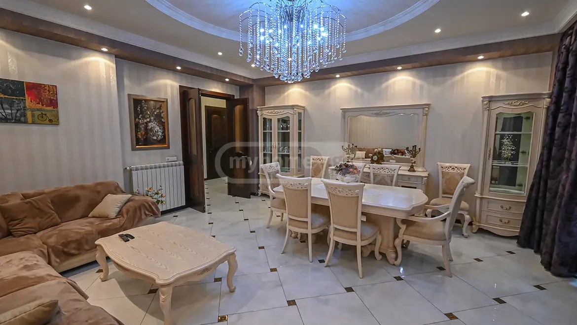 პეკინის გამზ.  - 4 rooms