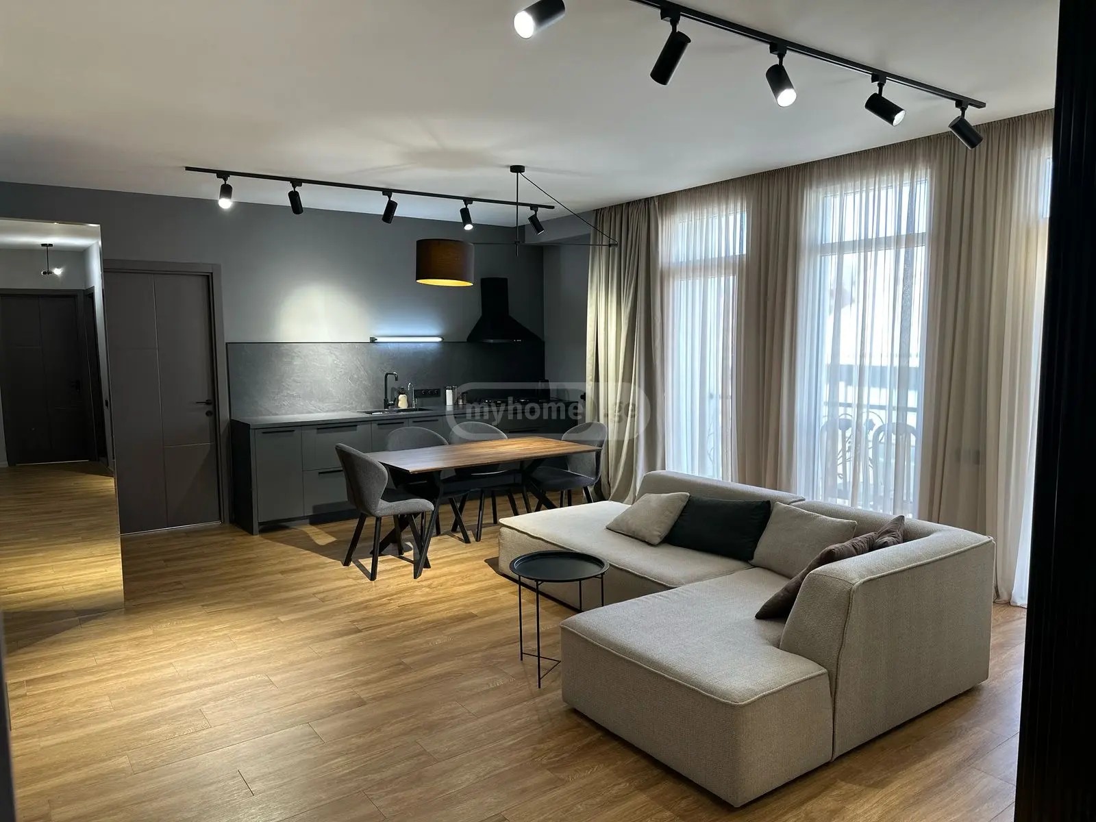 ზურაბაშვილის ქ.  - 3 rooms