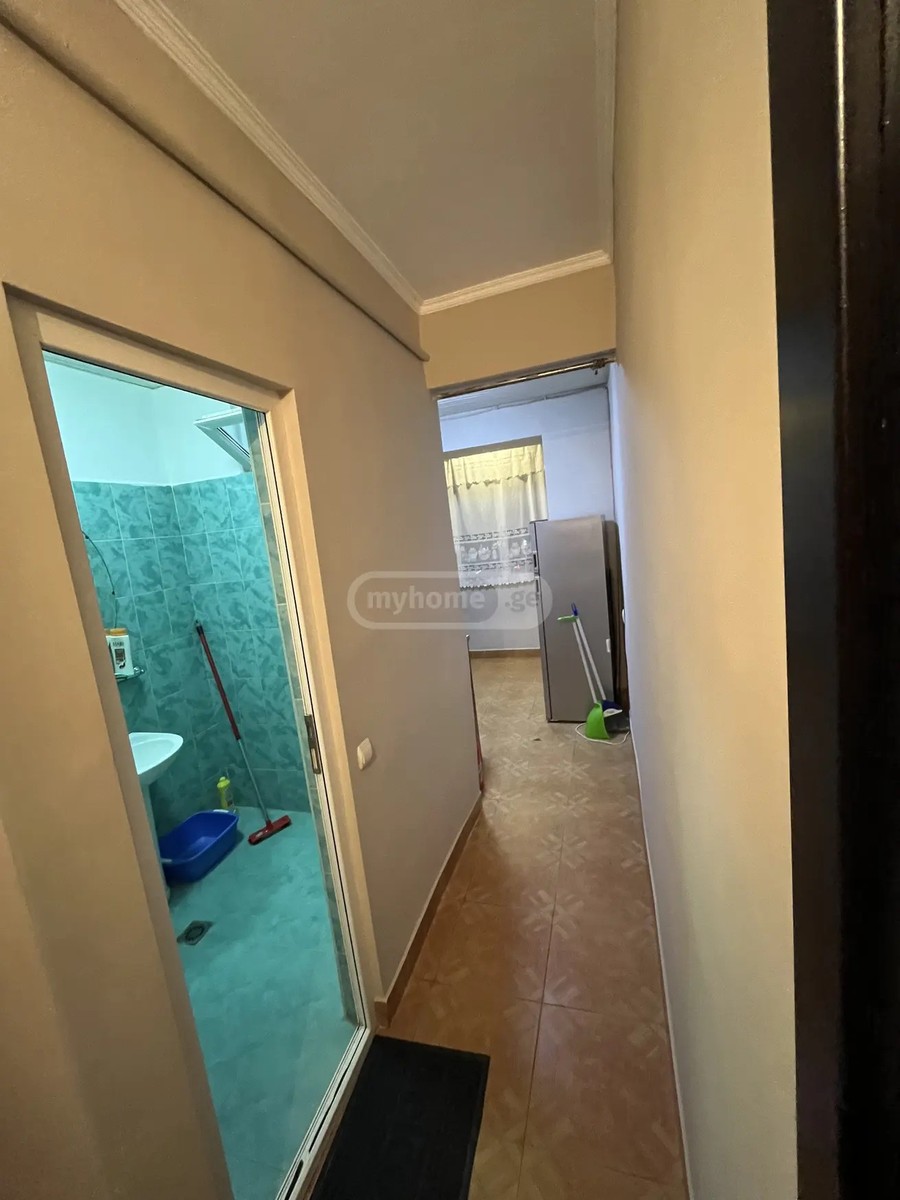 აღმაშენებელი დ. გამზირი 138 - 1 rooms