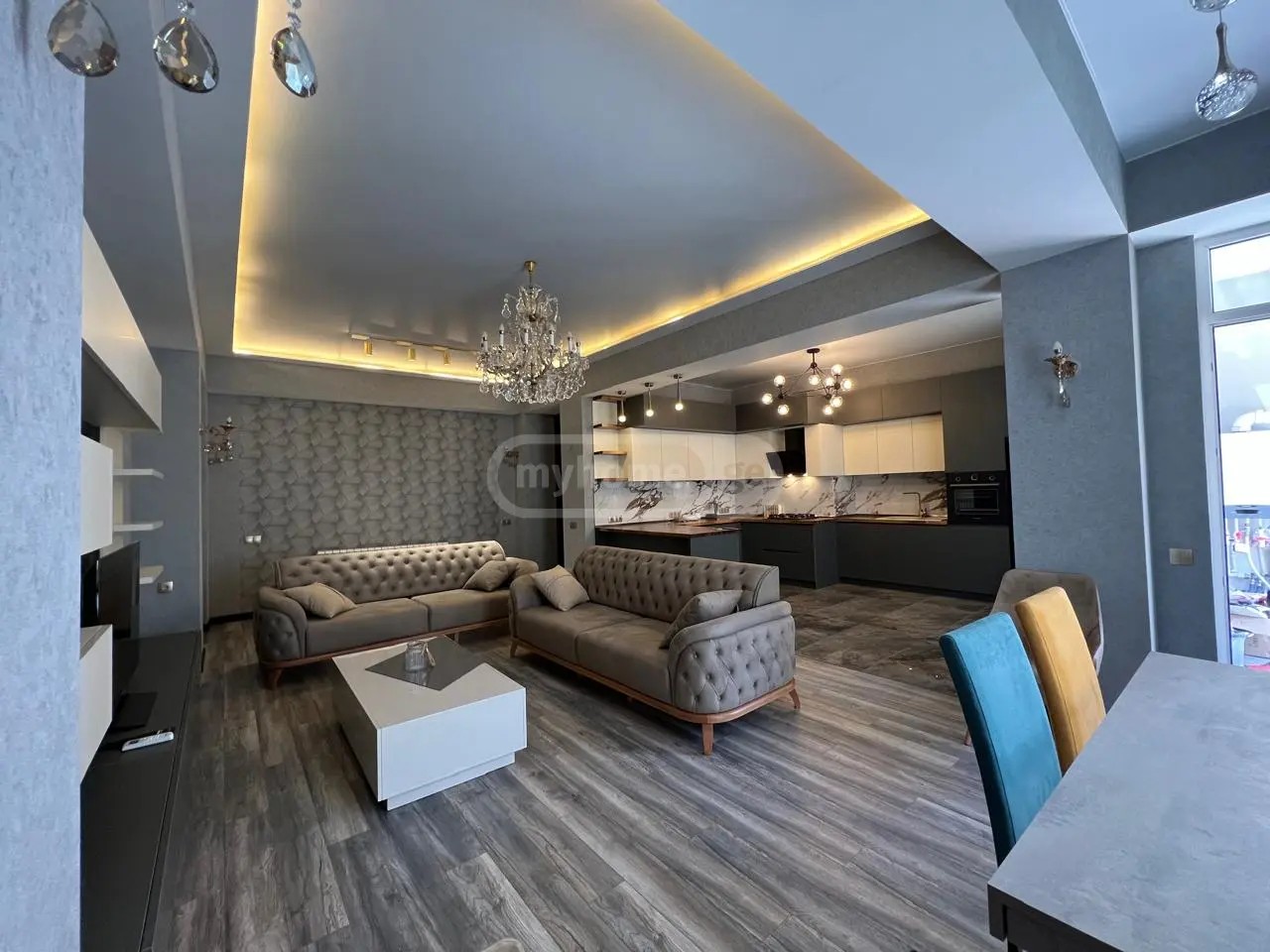 ბახტრიონის ქ. 11 - 3 rooms