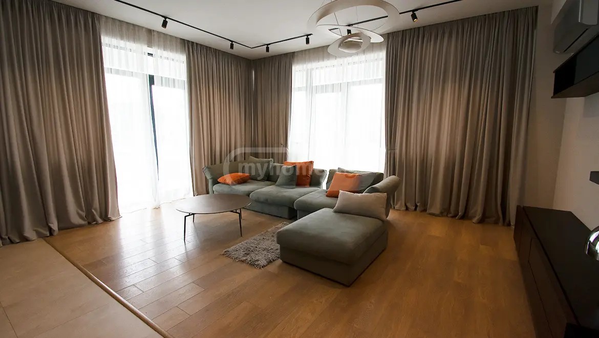 უნივერსიტეტის ქ.  - 3 rooms