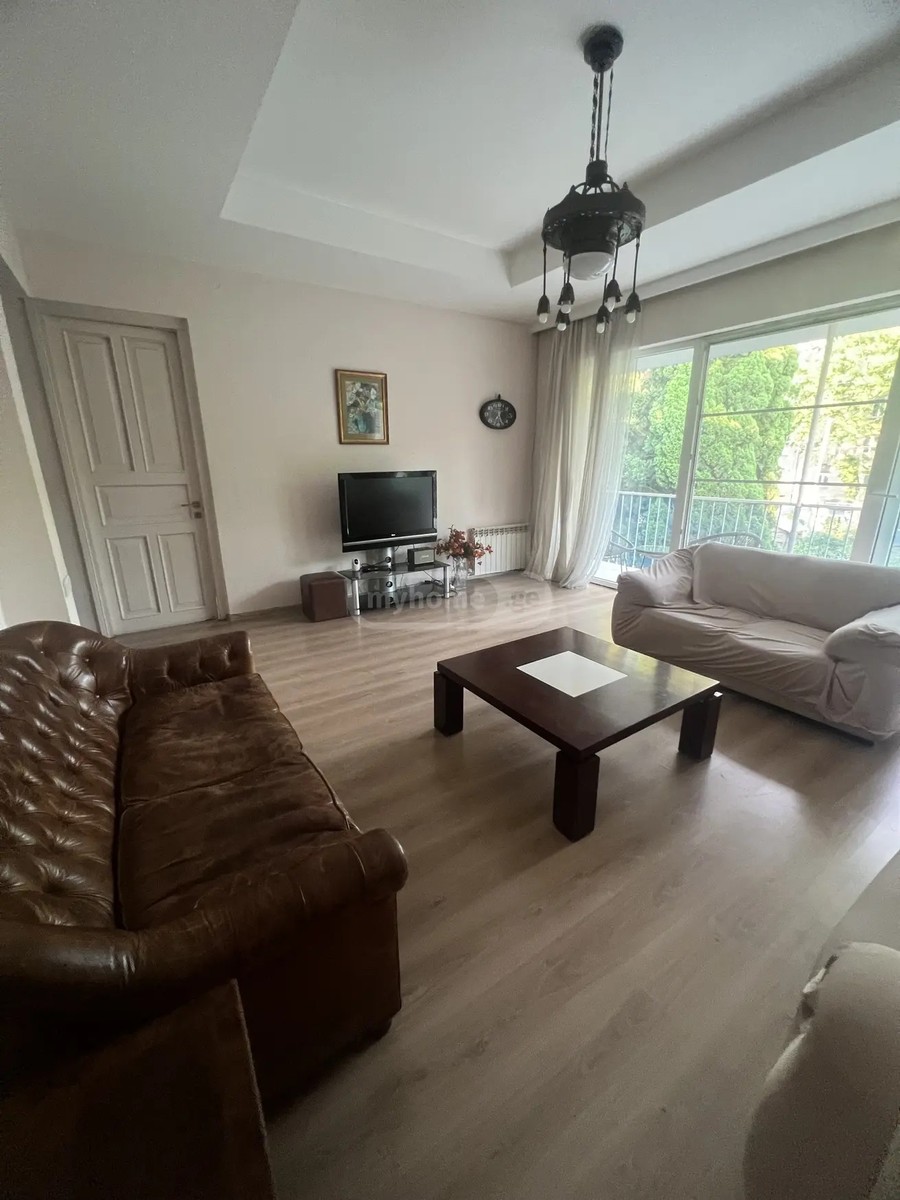 ლებანიძე მ. ქ. 15 - 4 rooms