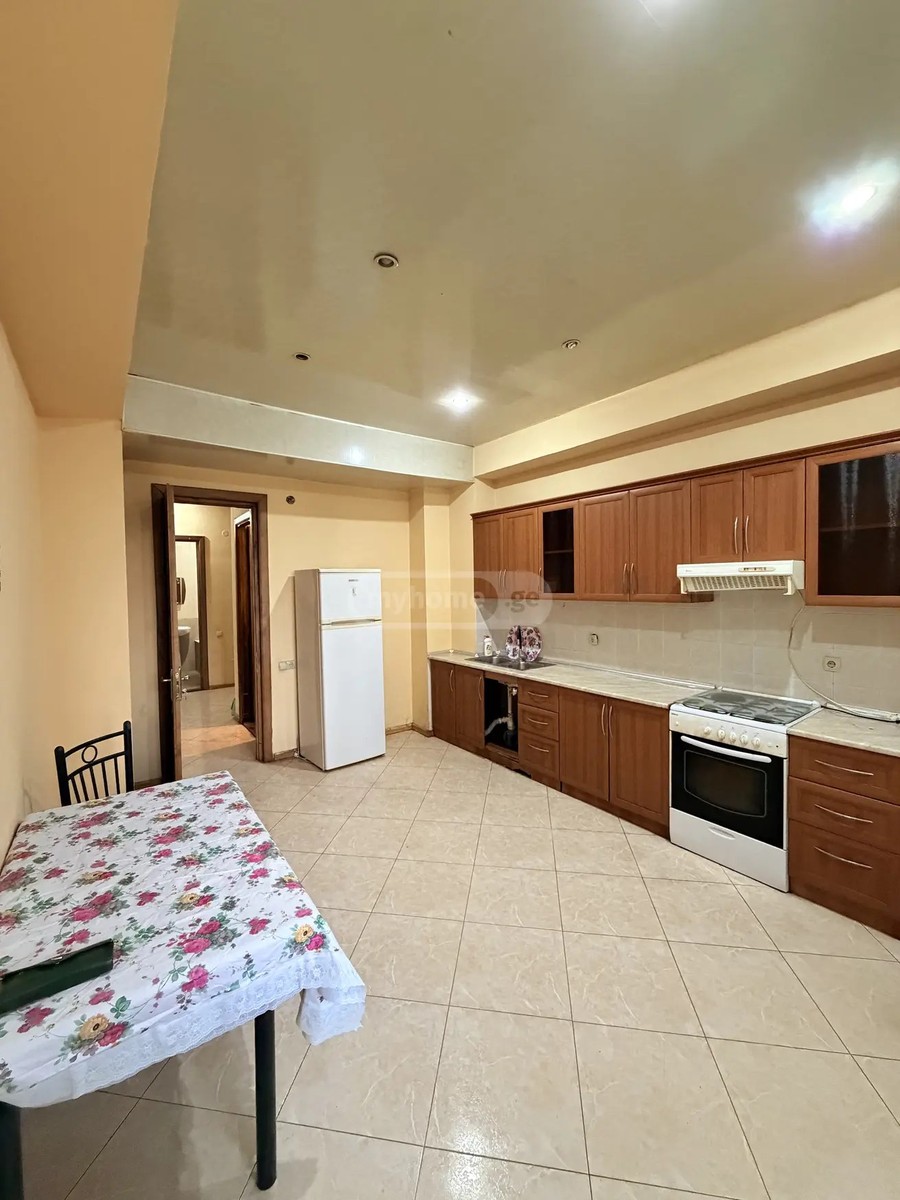 მიროტაძის ქ.  - 4 rooms