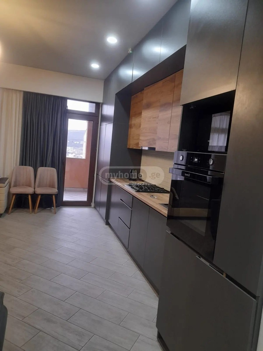 გიორგი ბრწყინვალეს ქ. 46 - 4 rooms