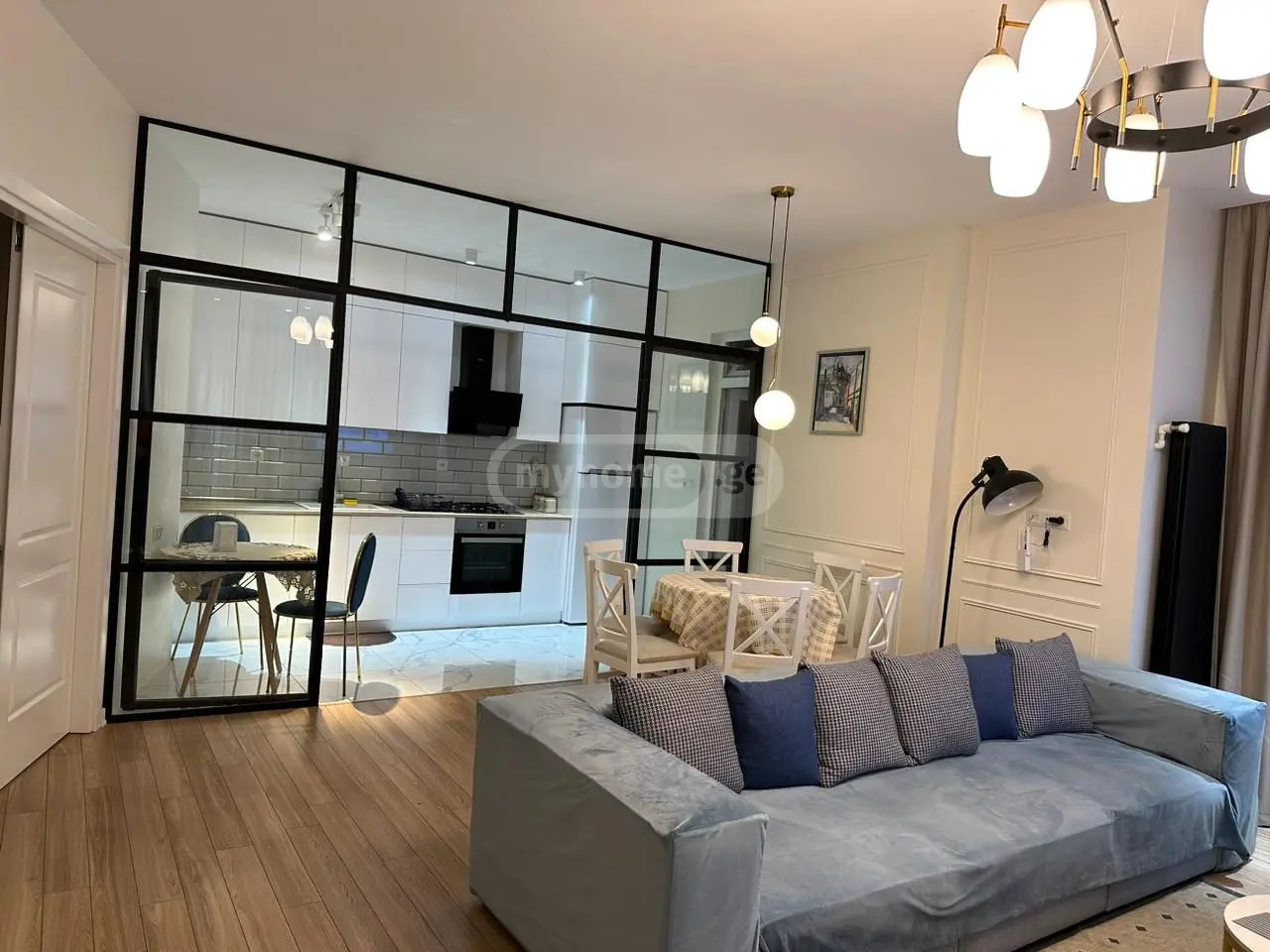 ანგისის ქ. 36 - 3 rooms