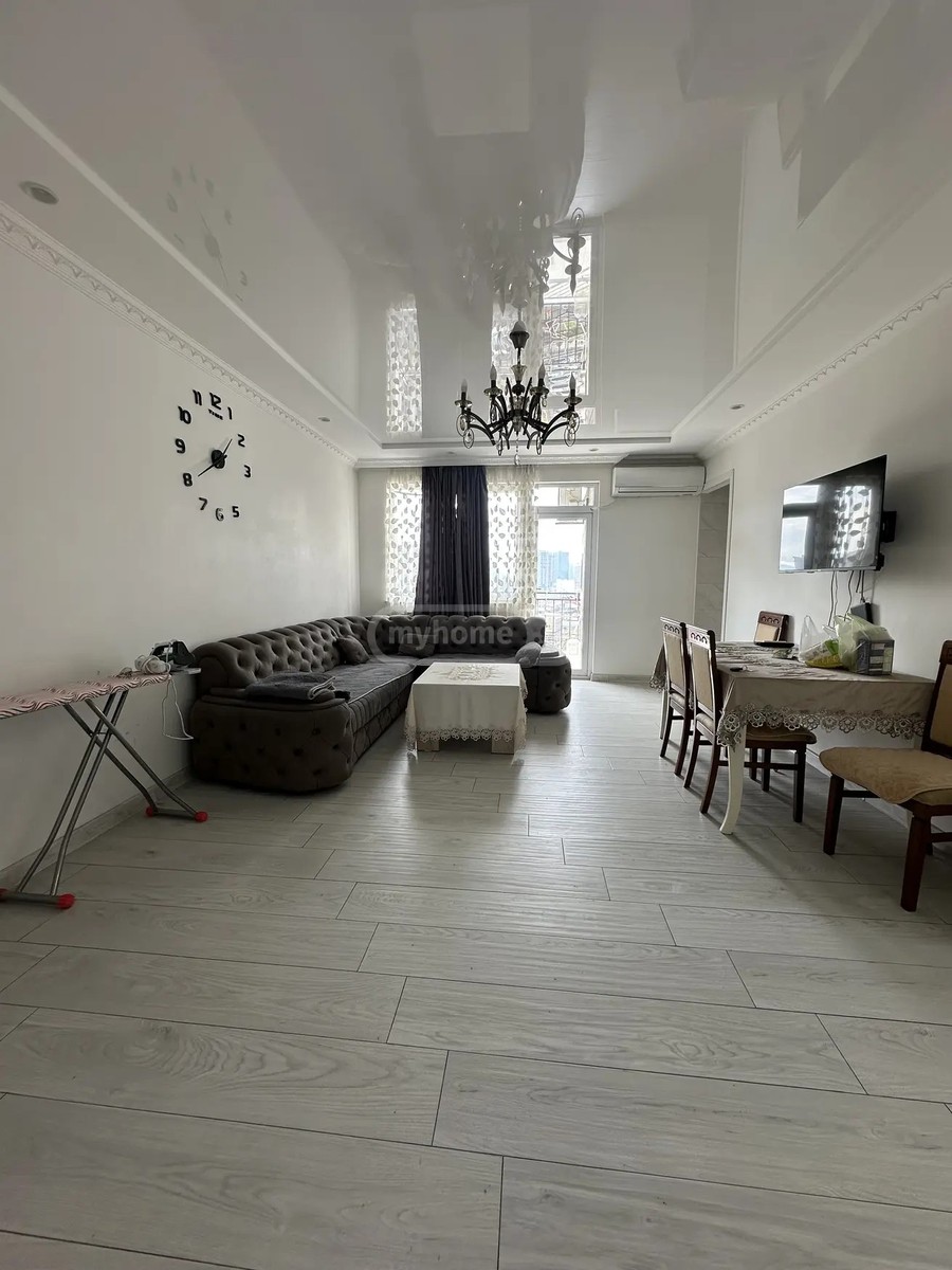 აღმაშენებლის ქ. 1 - 4 rooms